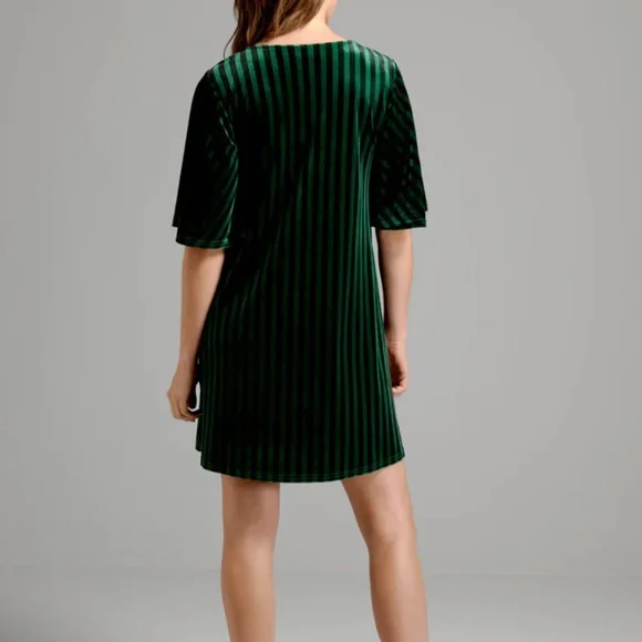 Conjuring Magic Shift Dress - Picture 4 of 9